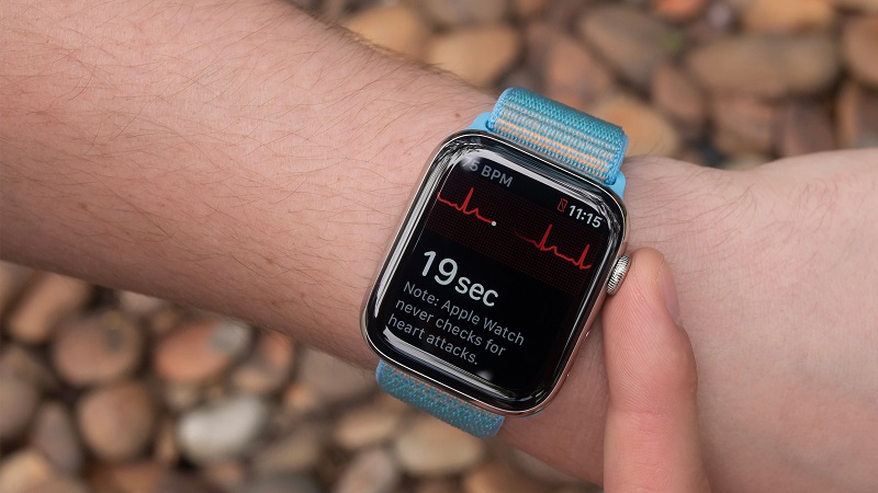 Hai Phiên Bản Apple Watch Bằng Gốm Và Titan Xuất Hiện