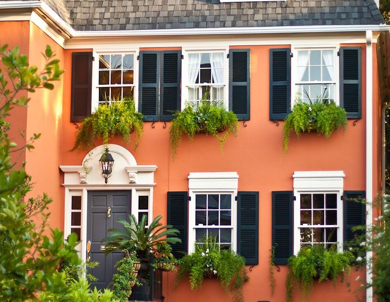 15 Bold Colors To Paint Your Home'S Exterior