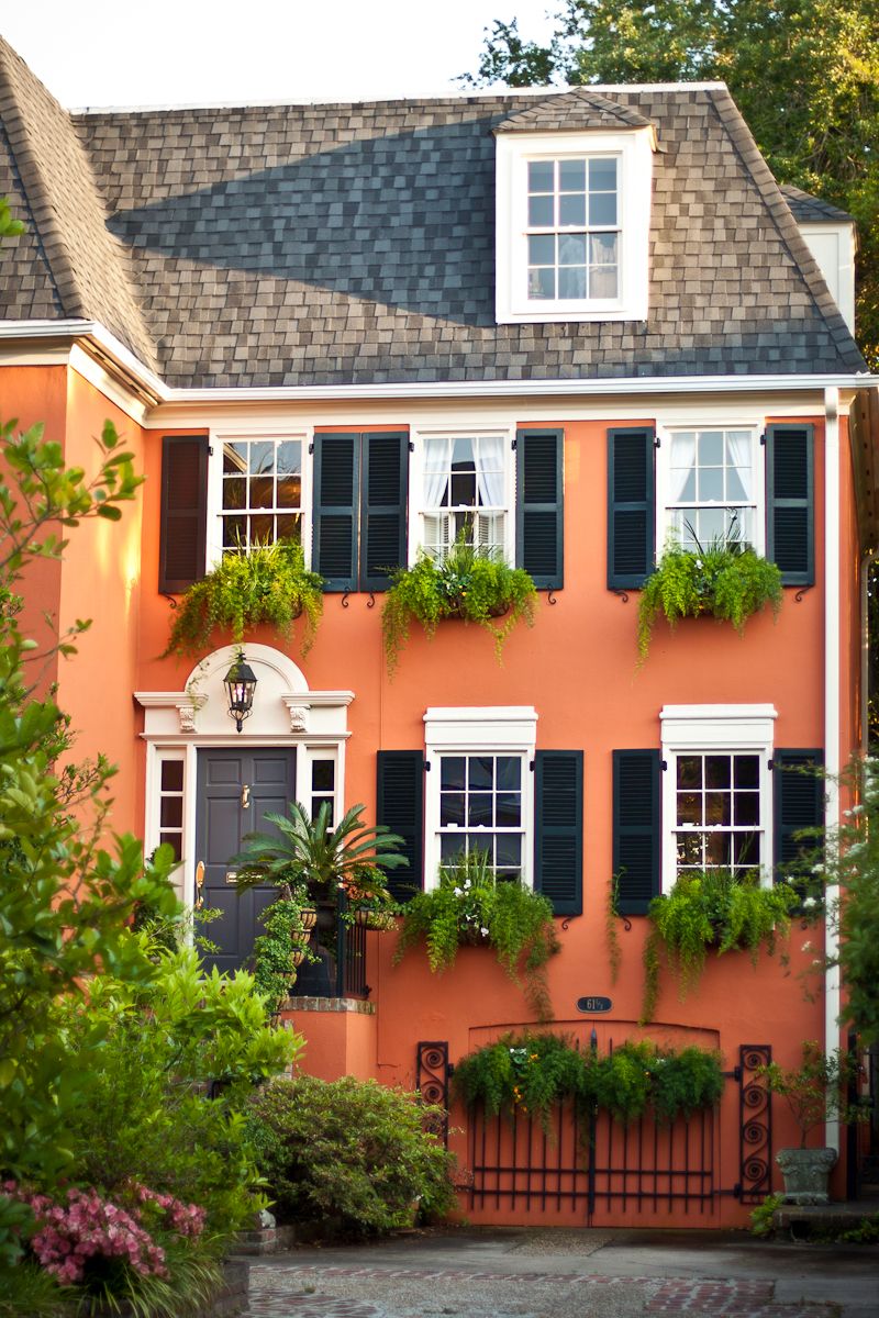 15 Bold Colors To Paint Your Home'S Exterior