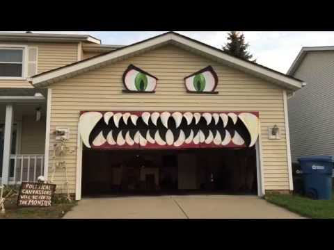 Ohio Woman Turned Her Garage Into Bloodthirsty Halloween Monster